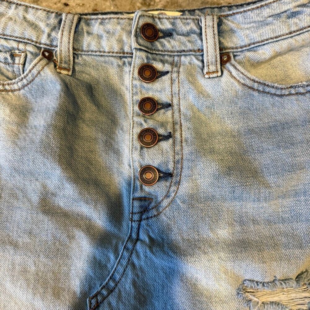 Free People We The Free Distressed Denim Mini Skirt Size 28 - Picture 5 of 10